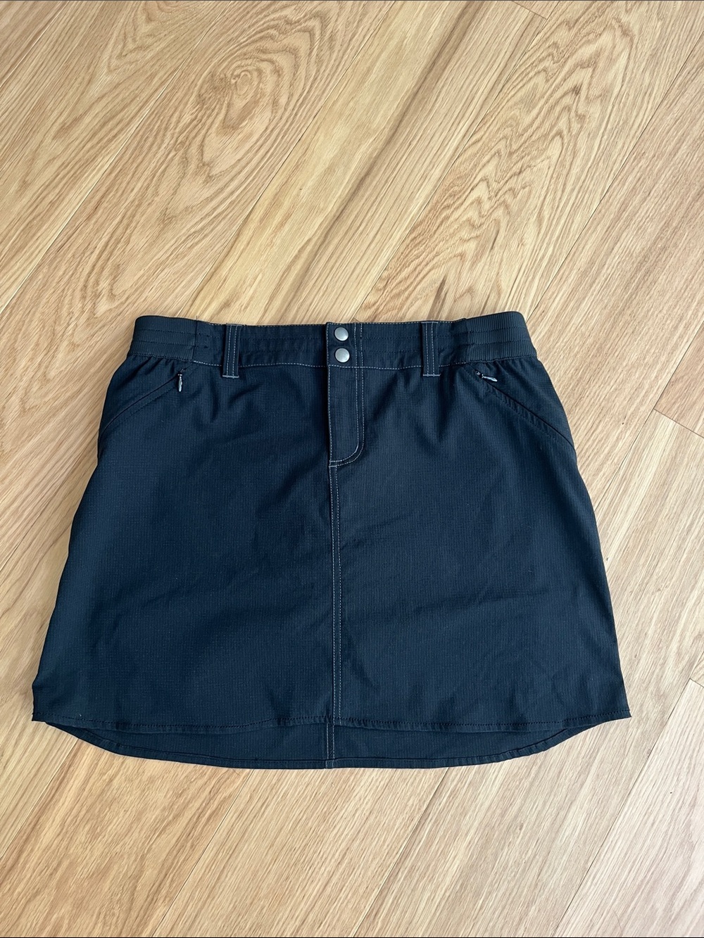 Kuhl Women's Strattus Skort-Black size 8
